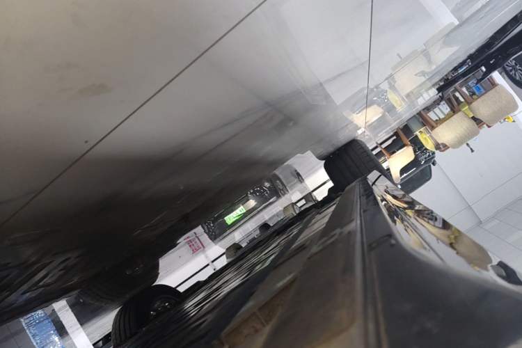 Used Nio ES6 2025 75 kWh Left Side Sill