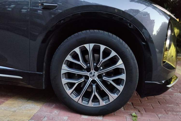 Used Nio ES6 2025 75 kWh Right Front Wheel Hub