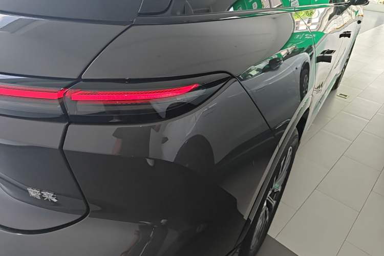 Used Nio ES6 2025 75 kWh Right Rear Taillight