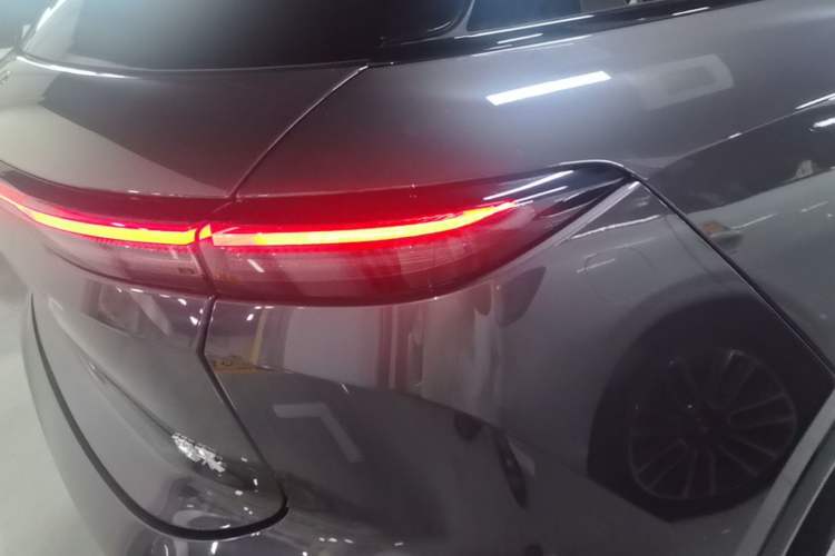 Used Nio ES6 2025 75 kWh Right Rear Taillight