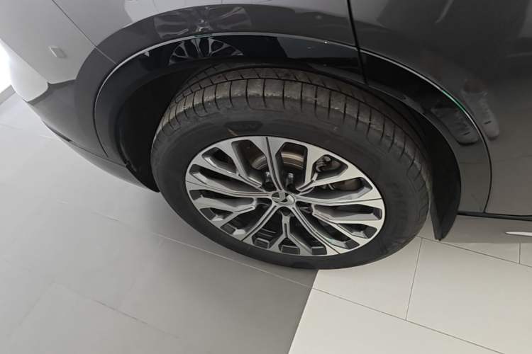 Used Nio ES6 2025 75 kWh Right Rear Wheel Hub