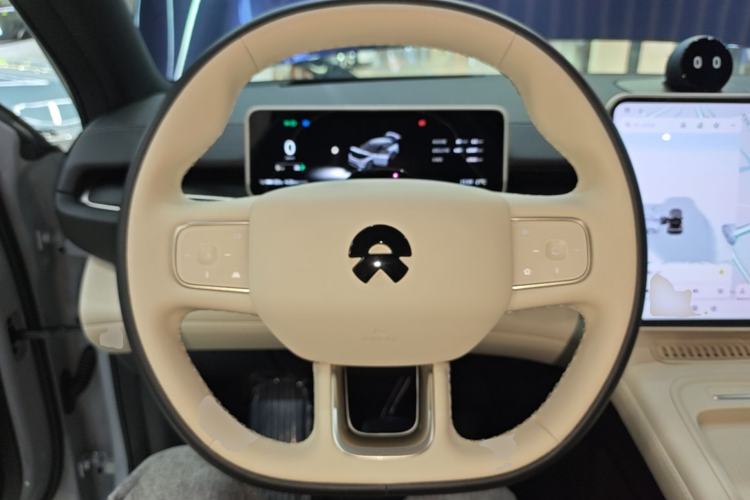 Used Nio ES6 2025 75 kWh Steering Wheel
