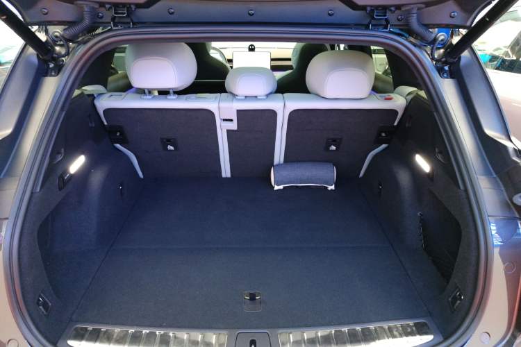 Used Nio ES6 2025 75 kWh Trunk