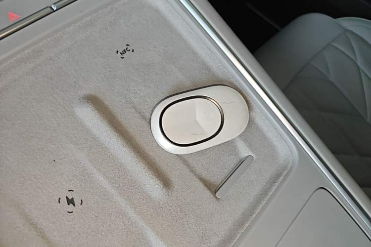 Used Nio ES6 2025 75 kWh Vehicle Key