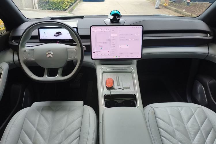 Used Nio ES6 2025 Model 100kWh 300,000th Anniversary Edition Center Console