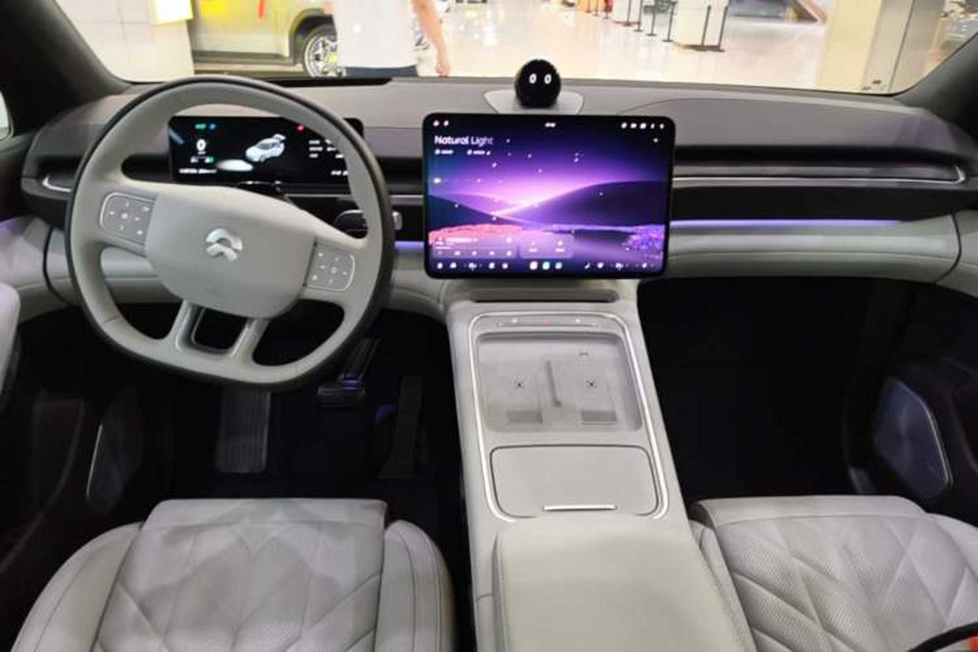 Used Nio ES6 2025 75 kWh Center Console