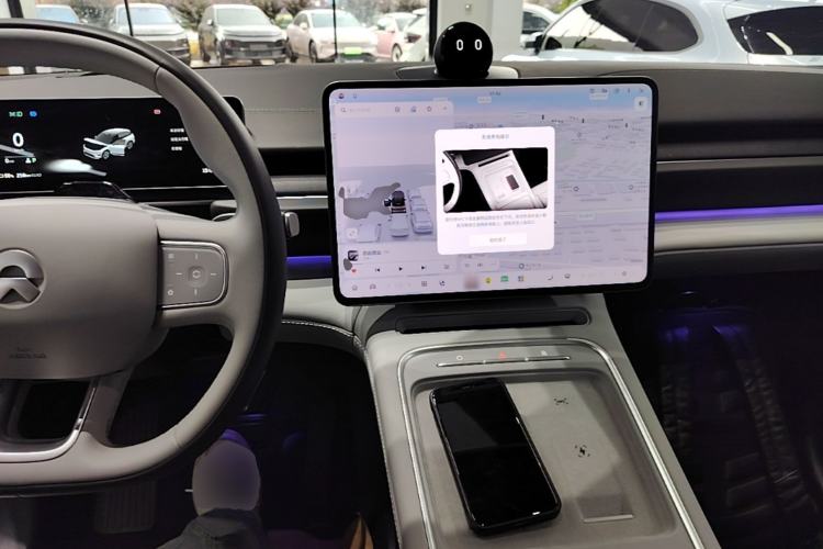 Used Nio ES6 2025 75 kWh Center Console