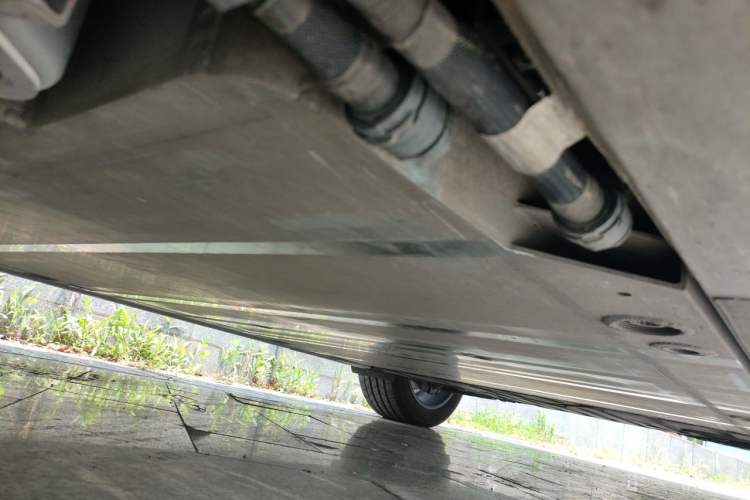 Used Nio ES6 2025 75 kWh Chassis Front Left