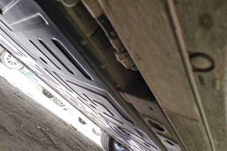 Used Nio ES6 2025 75 kWh Chassis Front Left