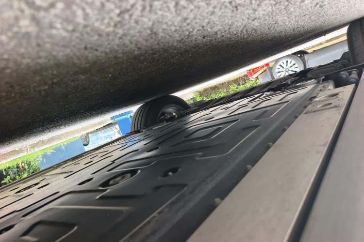 Used Nio ES6 2025 75 kWh Chassis Front Left