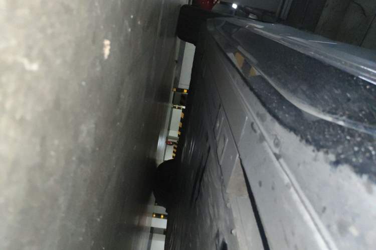 Used Nio ES6 2025 75 kWh Chassis Front Right