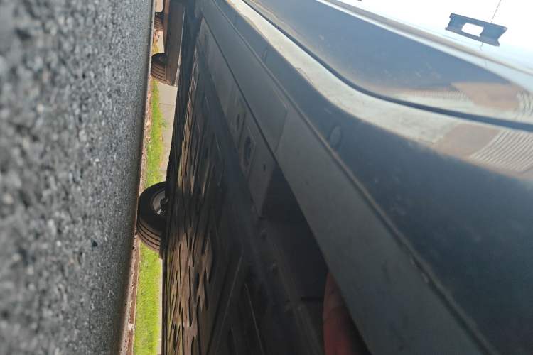 Used Nio ES6 2025 75 kWh Chassis Front Right