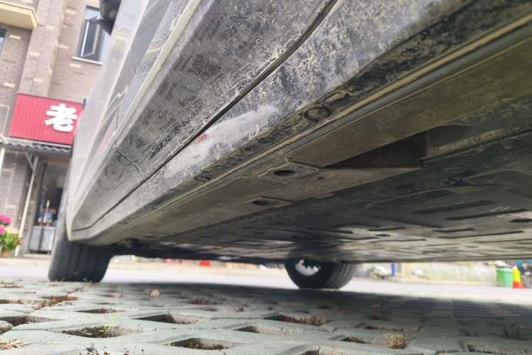 Used Nio ES6 2025 75 kWh Chassis Rear Left
