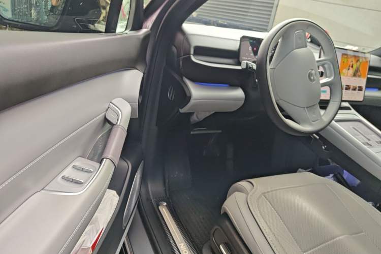 Used Nio ES6 2025 75 kWh Driver Seat