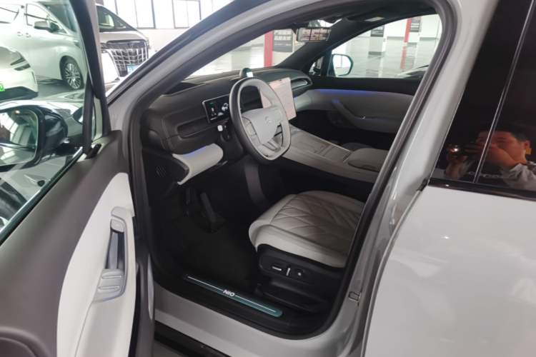 Used Nio ES6 2025 75 kWh Driver Seat