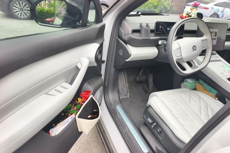 Used Nio ES6 2025 75 kWh Driver Seat