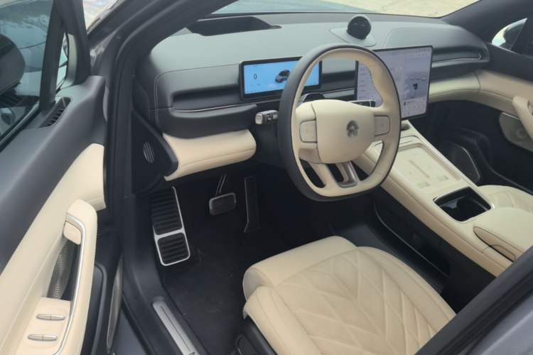Used Nio ES6 2025 75 kWh Driver Seat