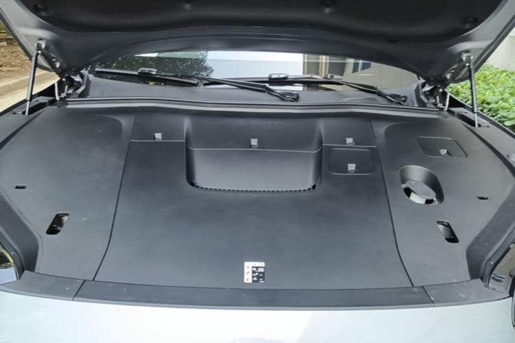 Used Nio ES6 2025 75 kWh Engine Bay