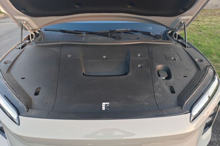 Used Nio ES6 2025 75 kWh Engine Bay