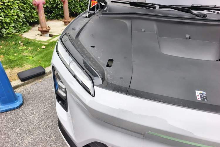 Used Nio ES6 2025 75 kWh Engine Bay Right
