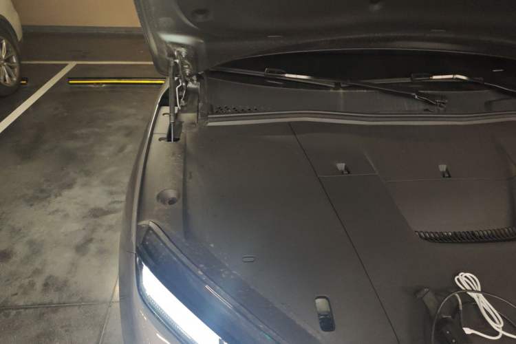 Used Nio ES6 2025 75 kWh Engine Bay Right