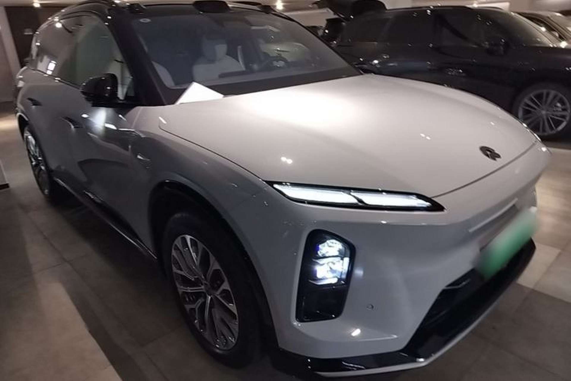 Used Nio ES6 2025 Model 100kWh 300,000th Anniversary Edition Exterior 1