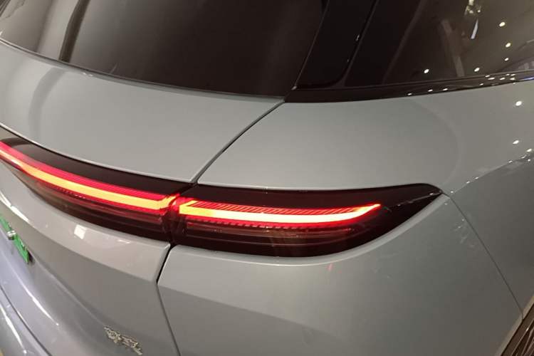 Used Nio ES6 2025 75 kWh Exterior 1
