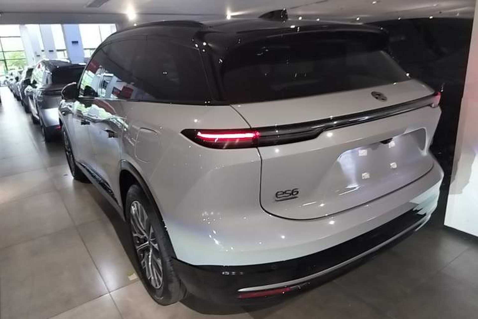 Used Nio ES6 2025 Model 100kWh 300,000th Anniversary Edition Exterior 2