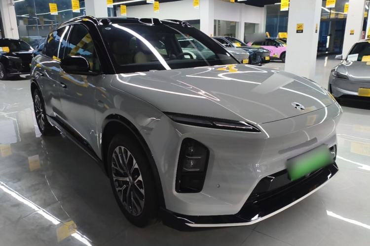 Used Nio ES6 2025 75 kWh Front Right 45 Deg