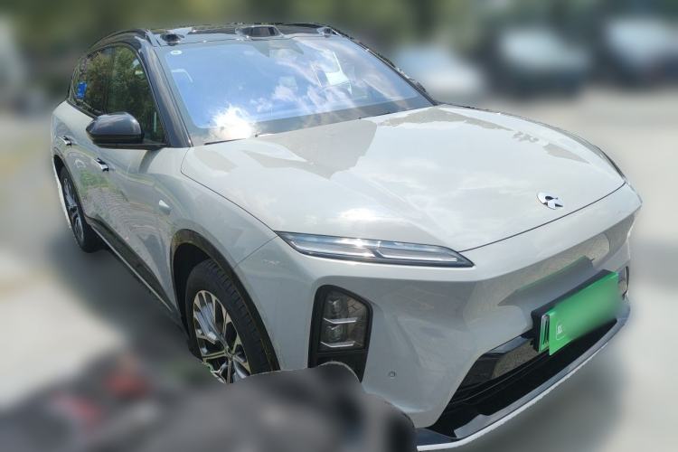 Used Nio ES6 2025 75 kWh Front Right 45 Deg