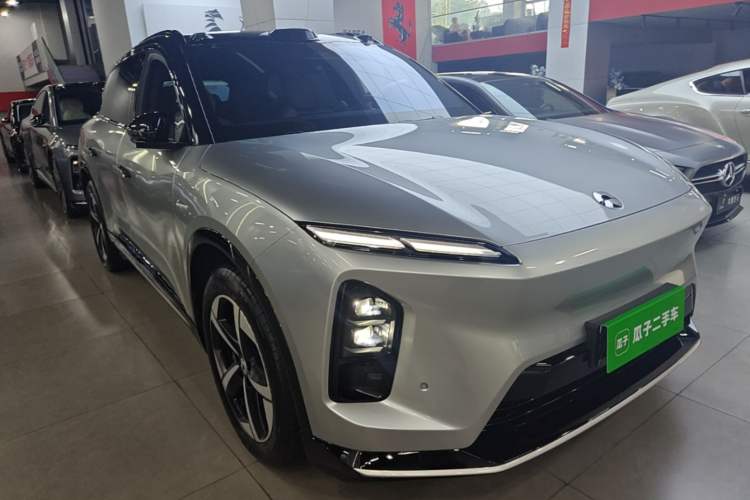 Used Nio ES6 2025 75 kWh Front Right 45 Deg