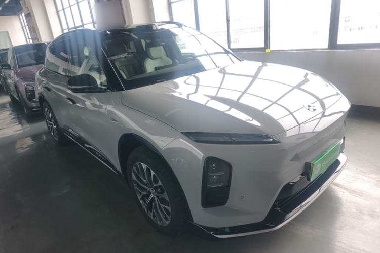 Used Nio ES6 2025 75 kWh Front Right 45 Deg