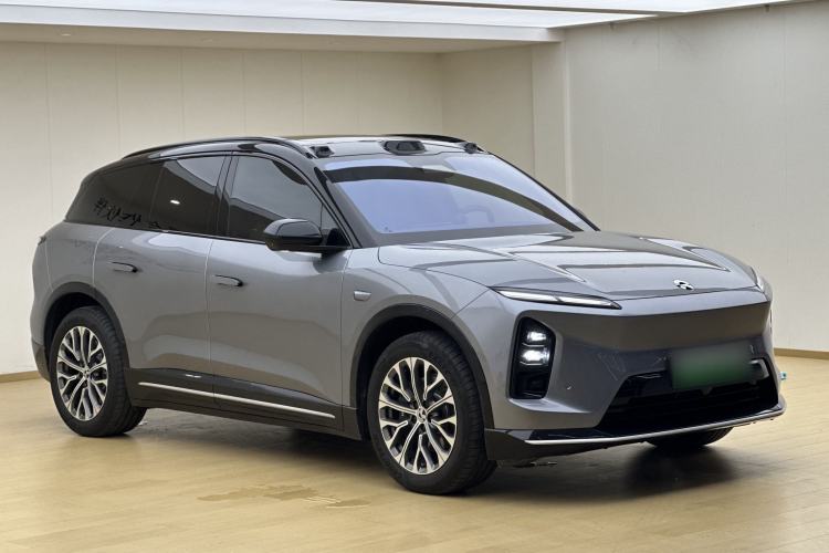 Used Nio ES6 2025 75 kWh Front Right 45 Deg