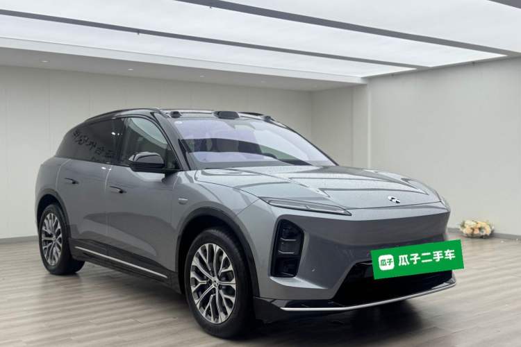 Used Nio ES6 2025 75 kWh Front Right 45 Deg
