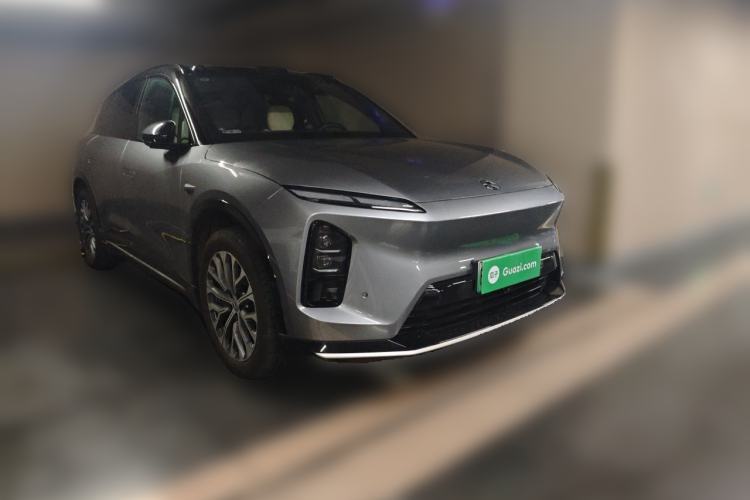 Used Nio ES6 2025 75 kWh Front Right 45 Deg