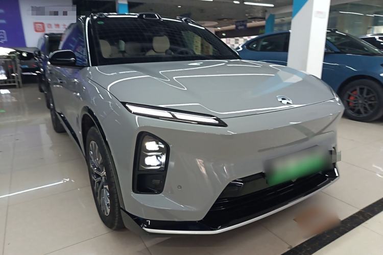 Used Nio ES6 2025 75 kWh Front Right 45 Deg