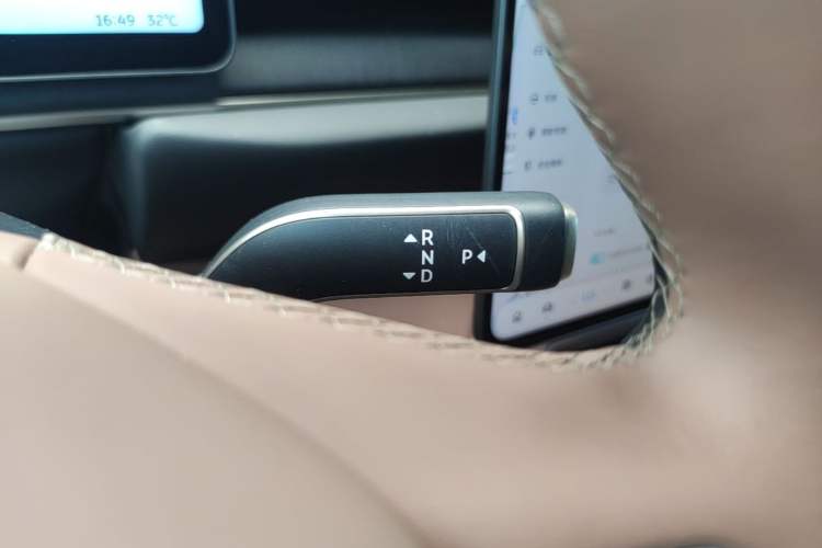 Used Nio ES6 2025 75 kWh Gear Lever