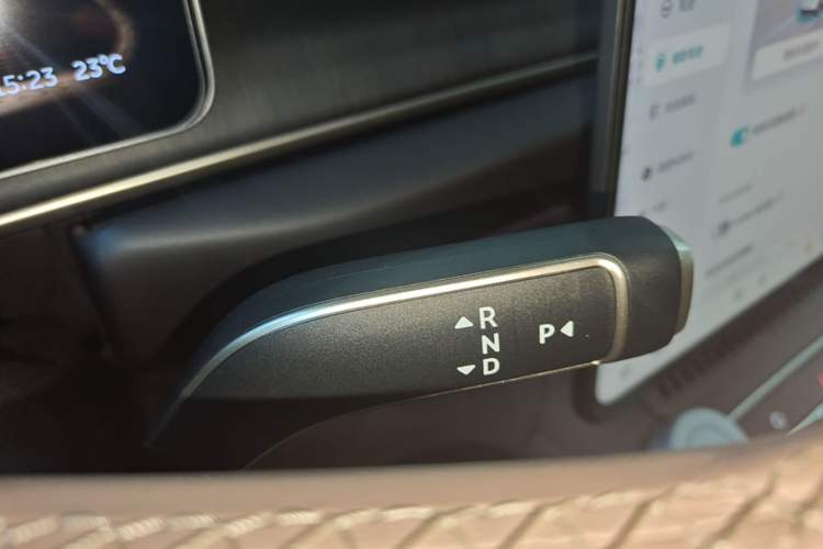 Used Nio ES6 2025 75 kWh Gear Lever