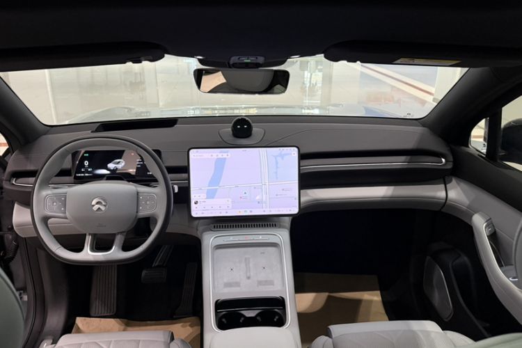 Used Nio ES6 2025 75 kWh Headliner