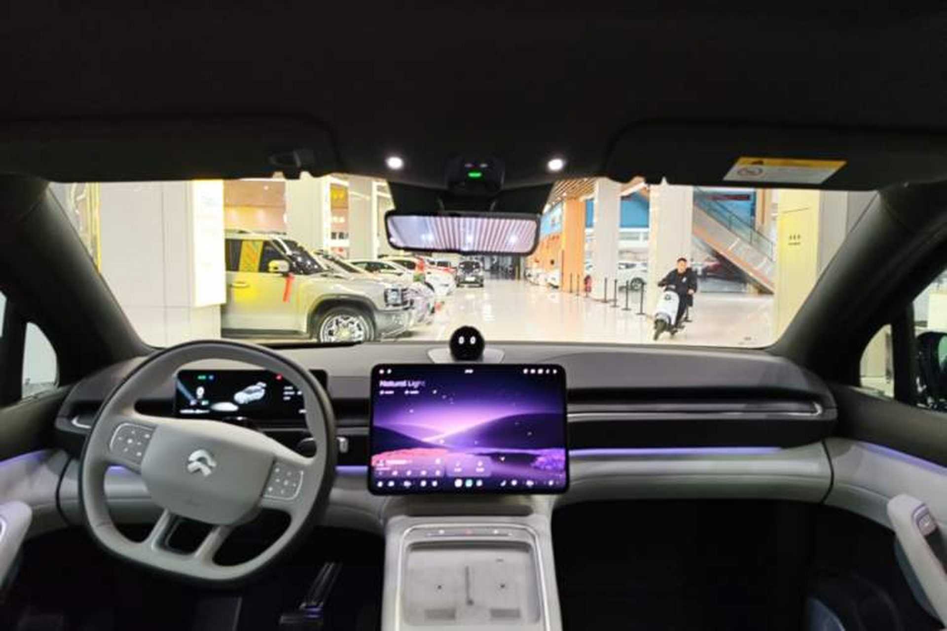 Used Nio ES6 2025 75 kWh Headliner