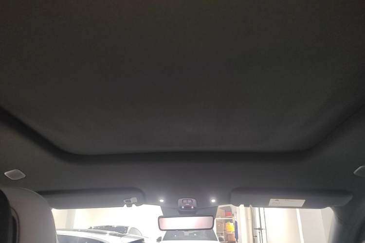 Used Nio ES6 2025 75 kWh Headliner
