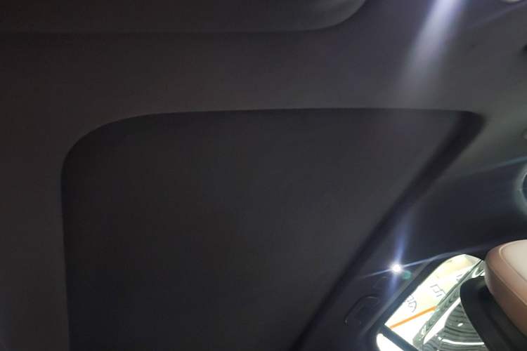 Used Nio ES6 2025 75 kWh Headliner