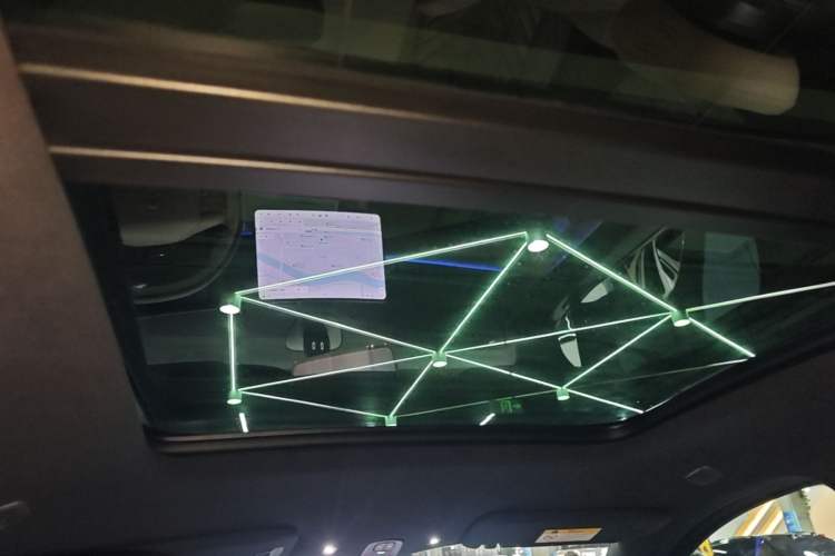 Used Nio ES6 2025 75 kWh Headliner