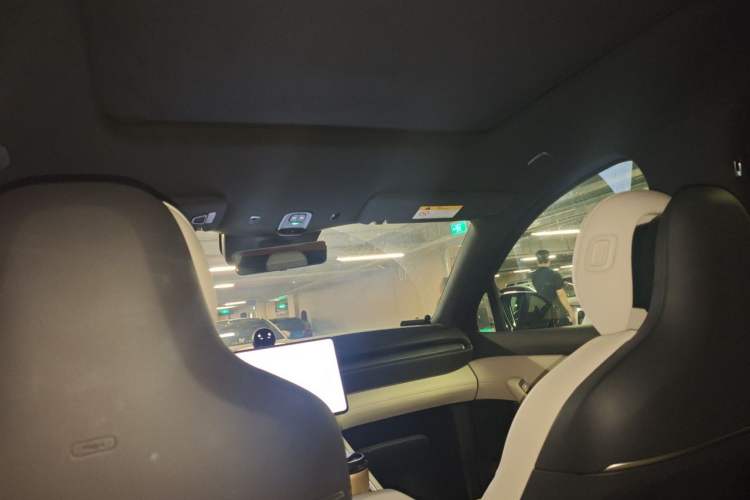 Used Nio ES6 2025 75 kWh Headliner