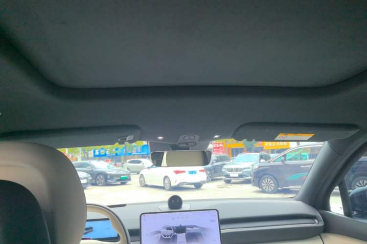 Used Nio ES6 2025 75 kWh Headliner