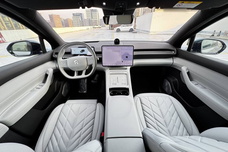 Used Nio ES6 2025 75 kWh Interior 1