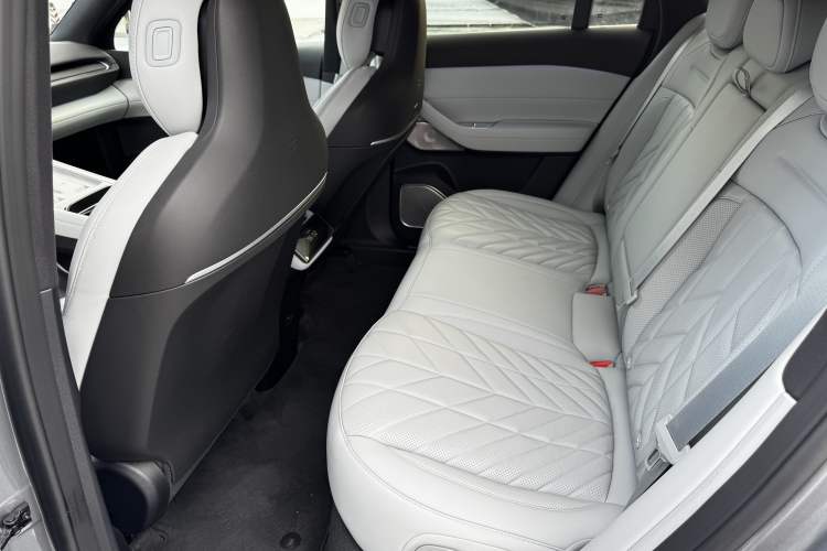 Used Nio ES6 2025 75 kWh Interior 4