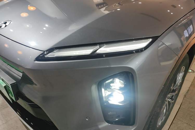 Used Nio ES6 2025 75 kWh Left Front Headlight