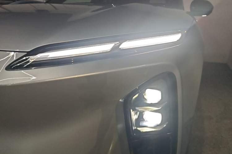 Used Nio ES6 2025 75 kWh Left Front Headlight