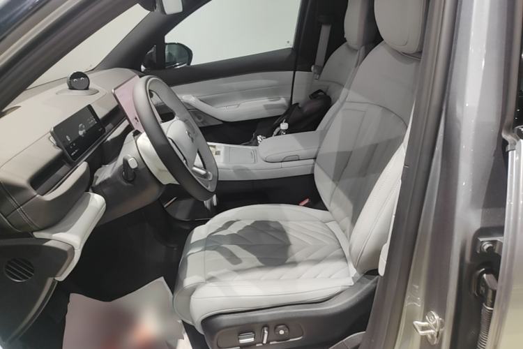 Used Nio ES6 2025 75 kWh Left Front Seat
